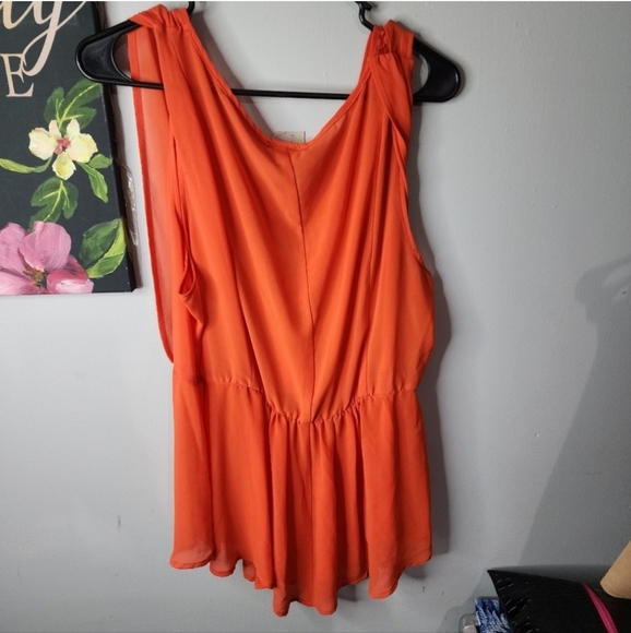 Torrid chiffon peplum tank size 2 - Picture 4 of 4